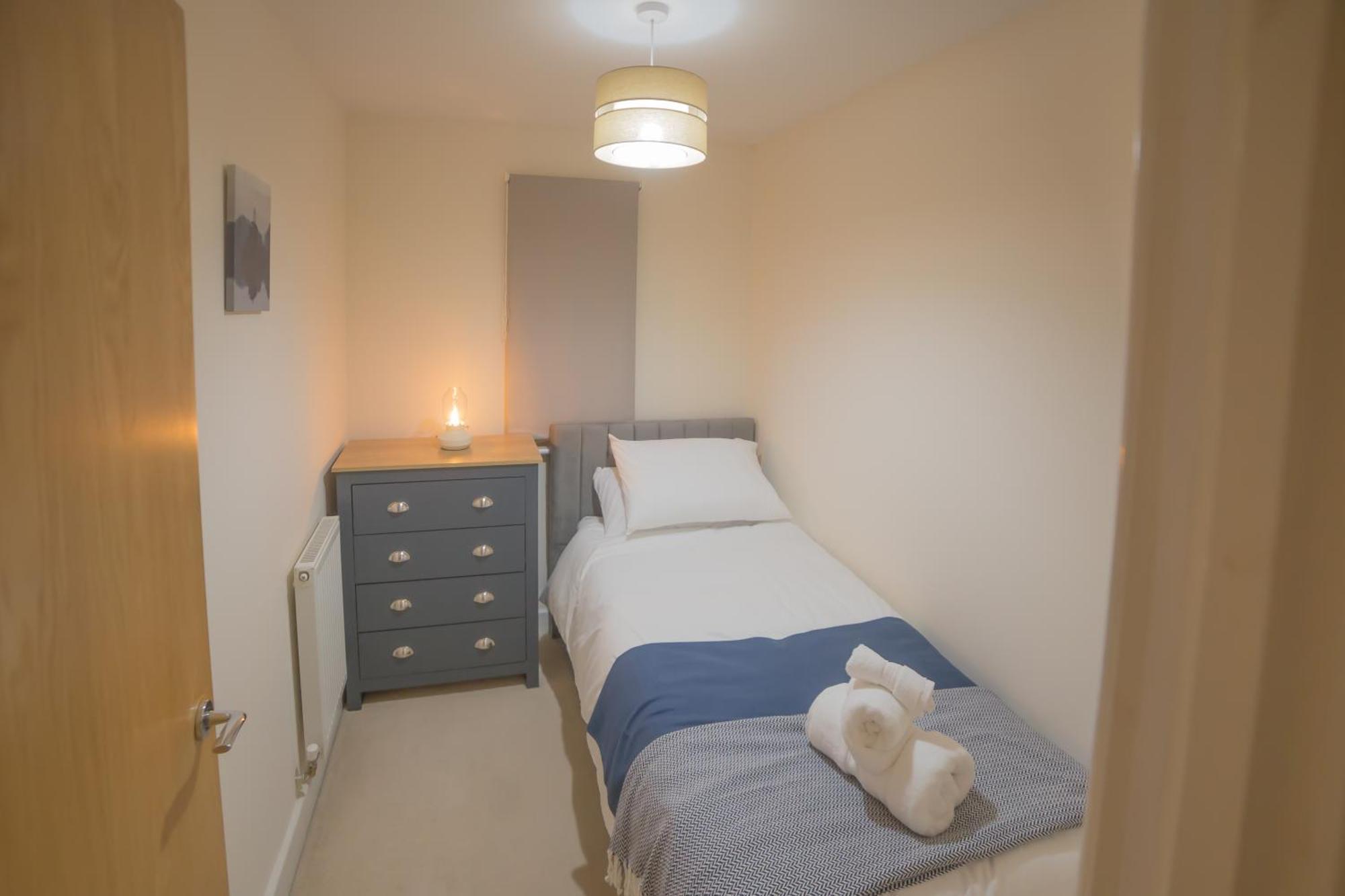 Вілла Sleeps9 Parking&Garage 17 Mins To Gatwick, 30 To London Merstham Екстер'єр фото